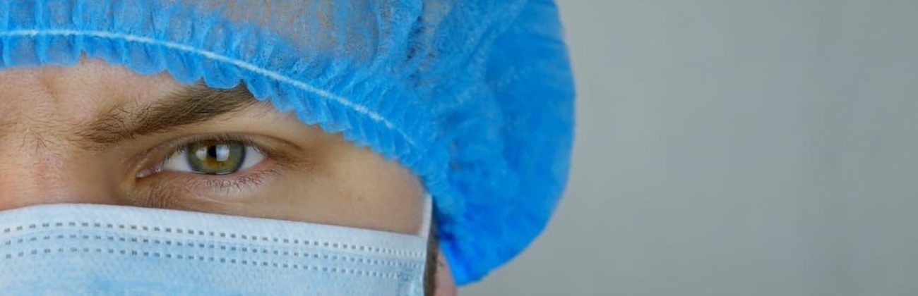 Medicinos specialistai įspėja: vien tik rankų plovimas nepadės. Kokią svarbią higienos taisyklę dažniausiai pamirštame?